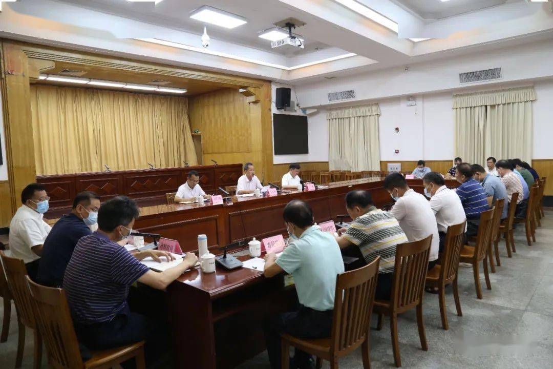 高州市委书记王土瑞,我市市委副书记,市长卢巧智,副市长刘仁生参加