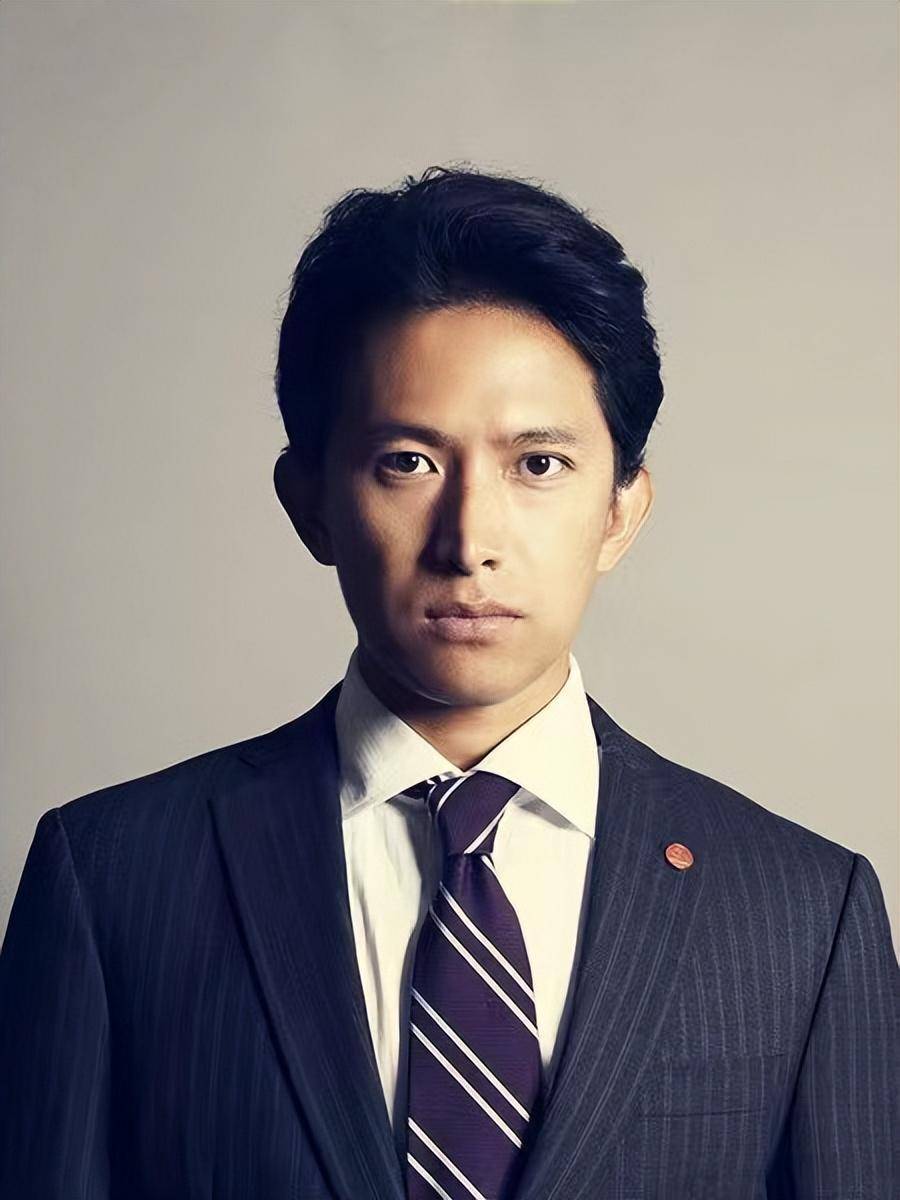 一晌贪欢的情人跑了,一往情深的丈夫死了_阿部力_日本_史可