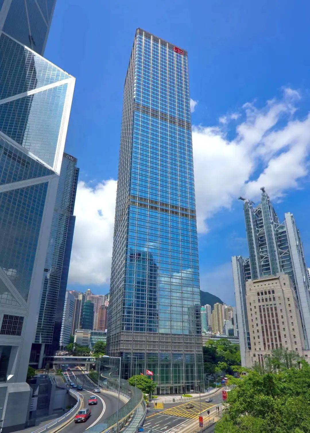 长江实业集团有限公司为具领导地位的跨国企业,集团于香港市场具标杆