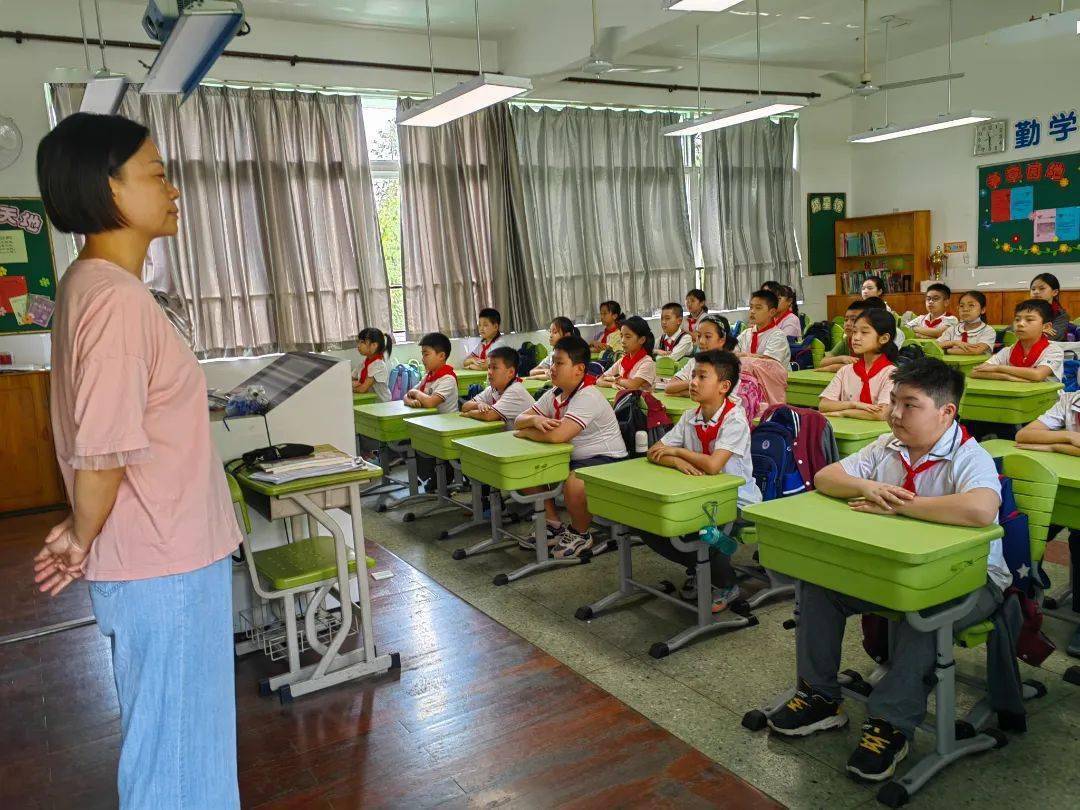 嘉定区叶城小学图片