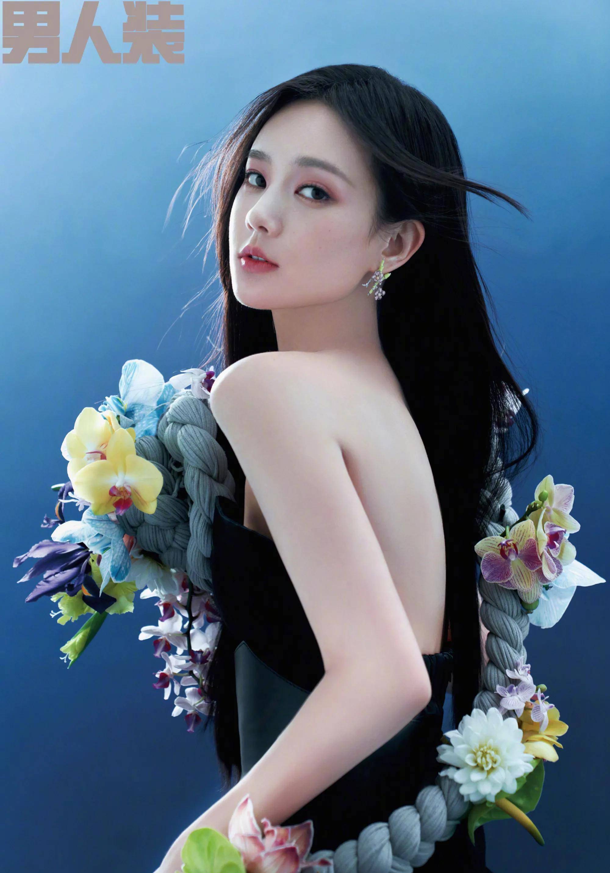 美女明星李一桐骑马写真撞脸名画,给人一种无法形容的性感魅惑感_演技