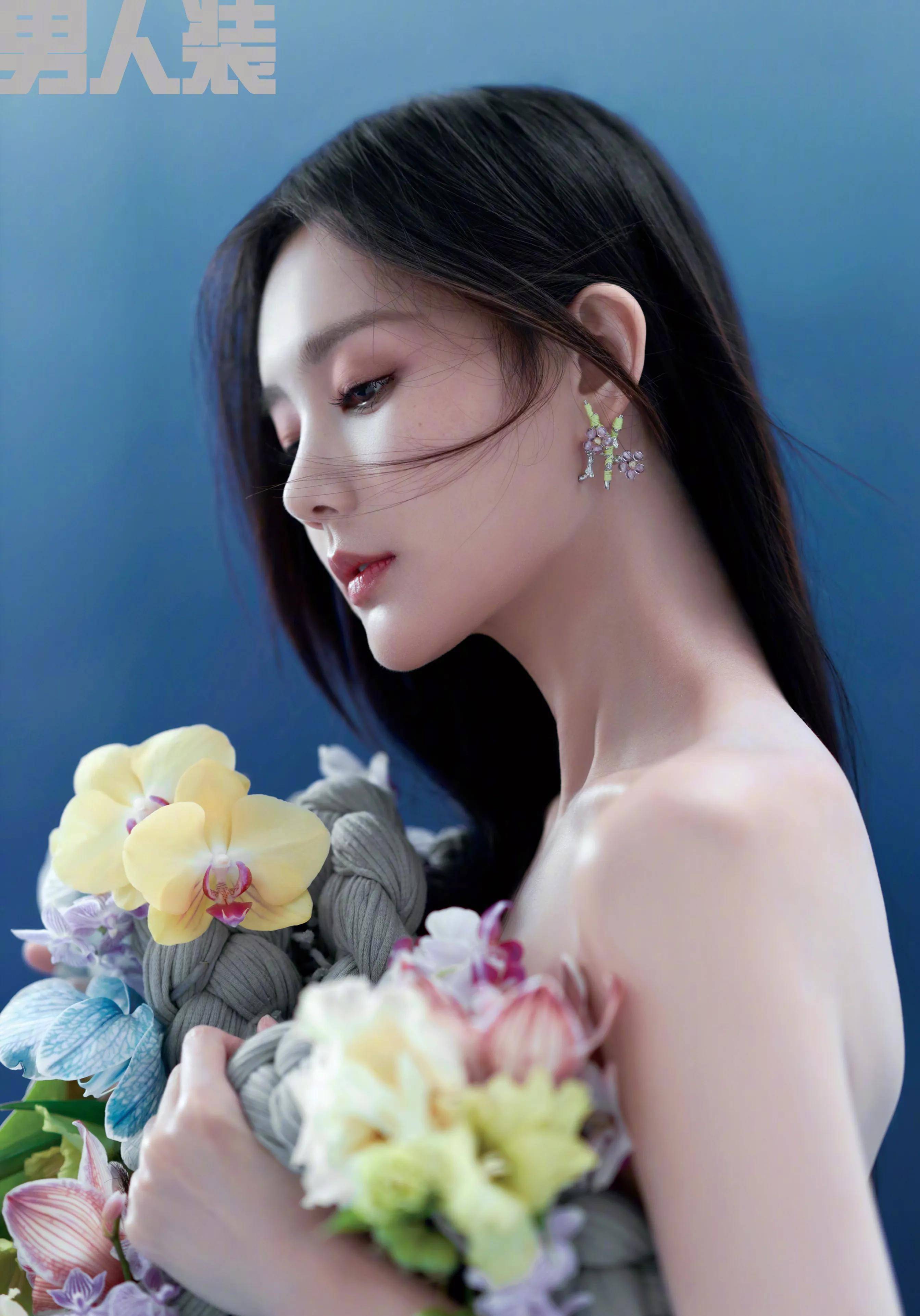 美女明星李一桐骑马写真撞脸名画,给人一种无法形容的性感魅惑感_演技