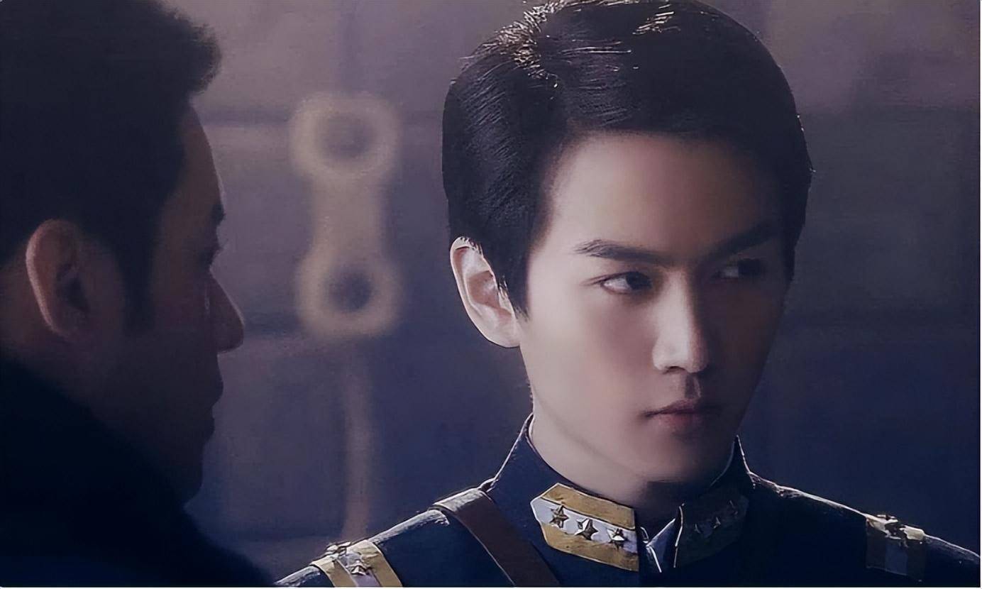 陈晓演出了肖君浩的玩世不恭和坚定的家国情怀.