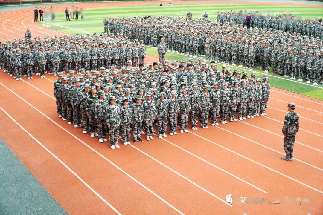 邓州市二高中2022年秋季军训纪实