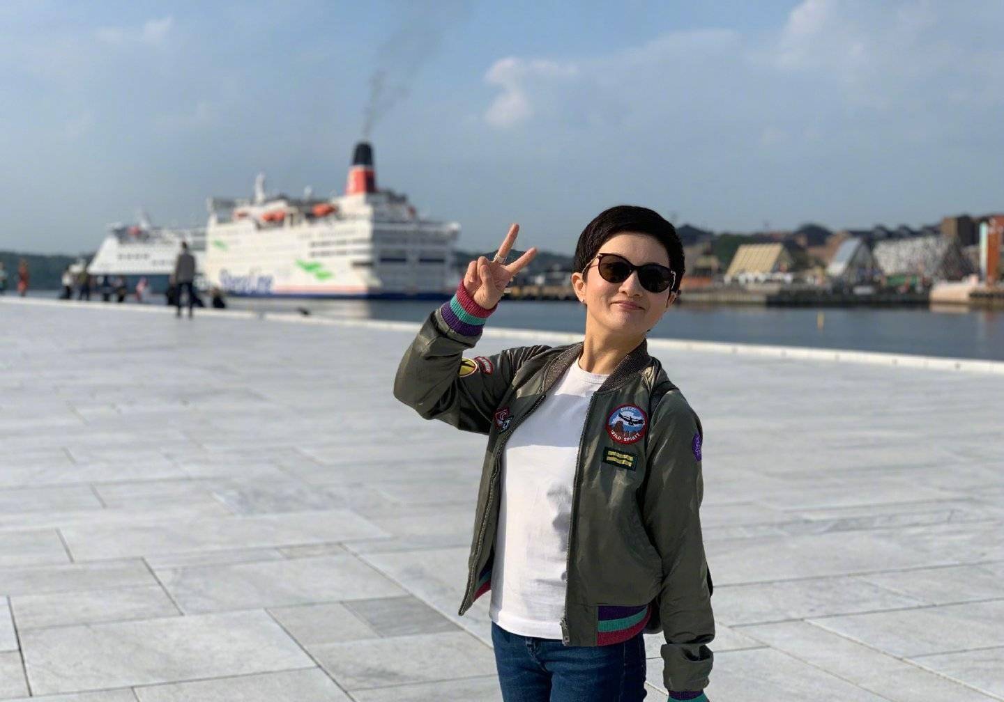 小婉君金铭没戏拍身材暴瘦,打扮中性又剪短发,没一点女人味!