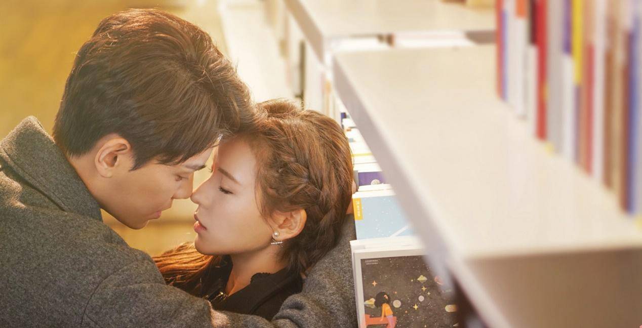 高颜值超甜cp,《韫色过浓》上演甜蜜暴击,男女主感情持续升温_剧中