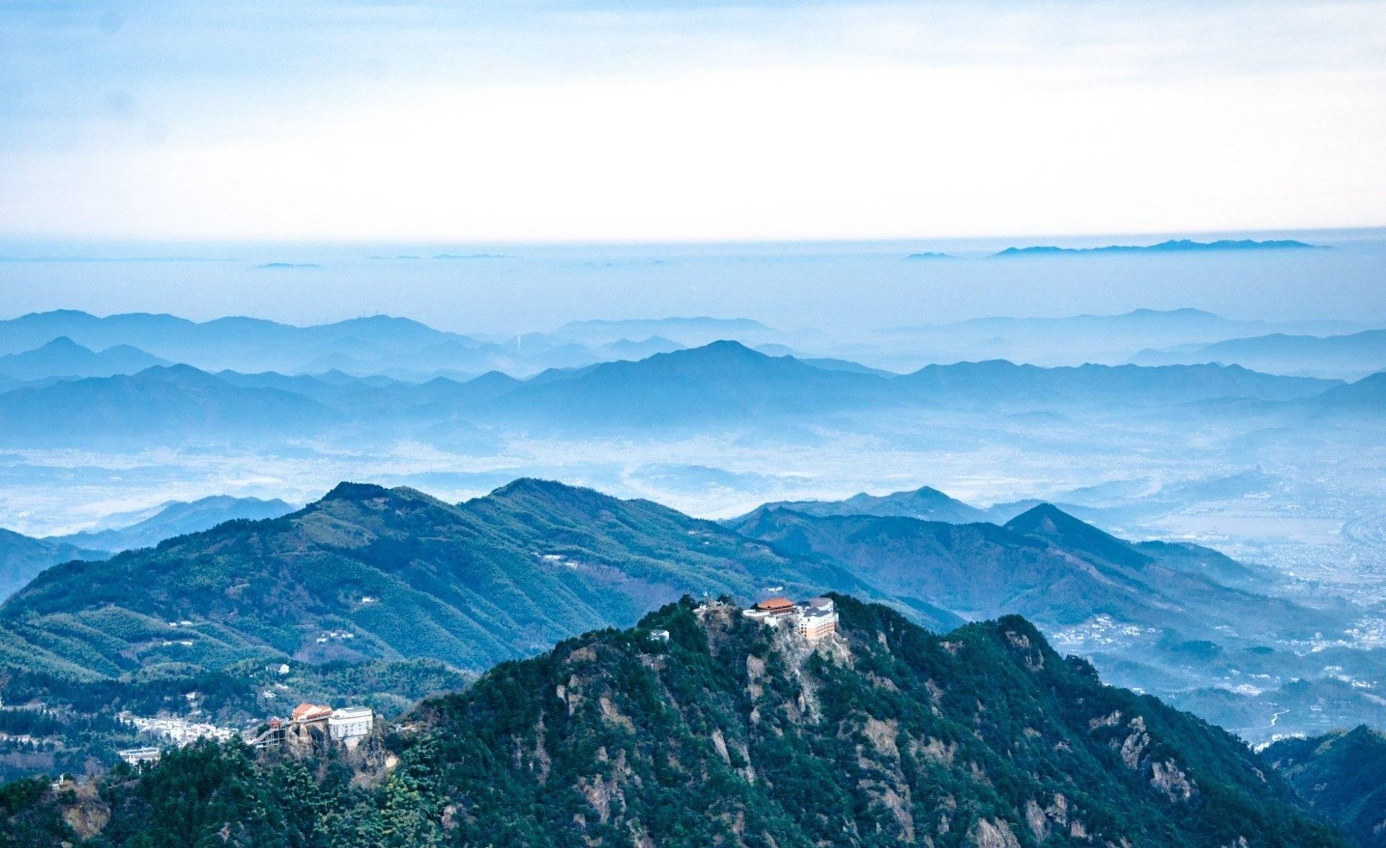 安徽香火最旺的山，中国佛教四大名山之一，被誉为“东南第一山”