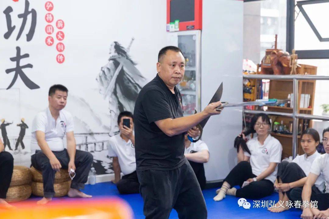 深圳都市人提升自我的一种方式：学习咏春拳