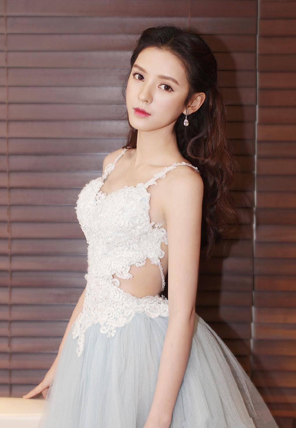 "刚强女王"刘芸:揭聂远五角情驯服郑俊,背刺李小璐内涵章子怡_刘云和