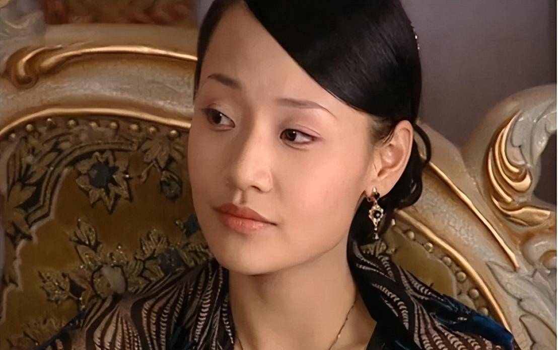 "三姨太"潘星谊:22岁走红,29岁撞碎鱼缸身亡,成父母余生之痛_父亲_一