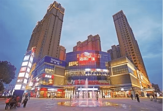 驱车可达中百购物中心,鸿达中央广场,海林广场,东西湖广场等五个本地