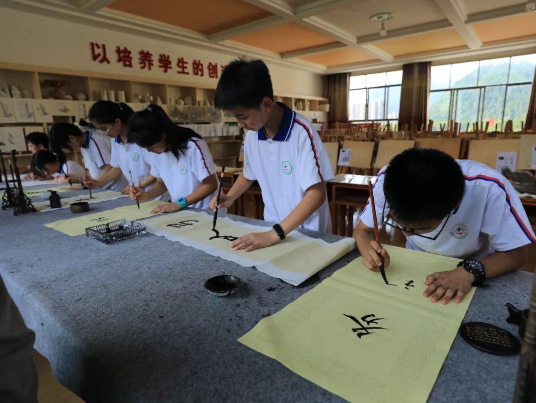 开学第一课,书法绘画警示毒品危害_禁毒_江口县_第三中学