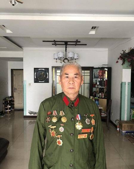 肖家喜未杀一兵一卒,只因其忠诚,荣立一等功,副前去慰问_部队_越南