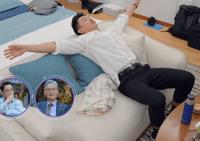 金晨晚上敲陈一鸣的门,看到他回房间后在干啥,暴露个人修养_李斯丹妮