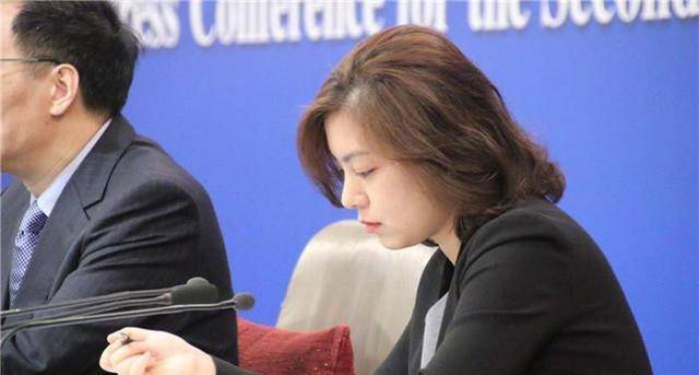 翻译官张京:放弃清北名额,立志当翻译官,人称为"冷艳美人"_会议_因为