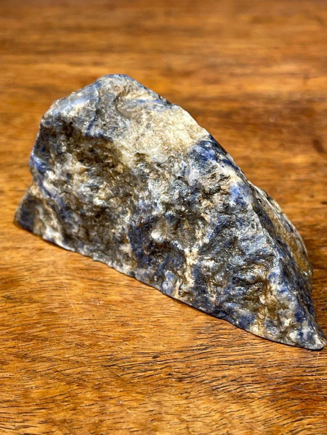 67用之美—朴实材质的升华 ▎集天地之气的山子原石_蓝宝石_沉香
