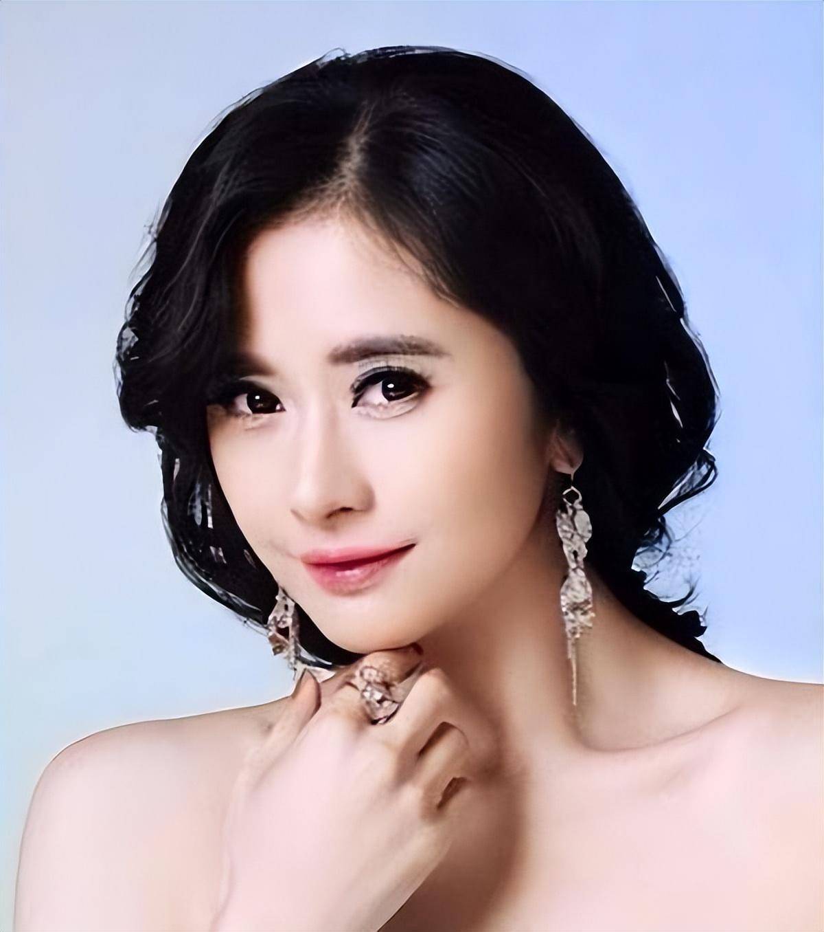 潮州姑娘何美钿:体操冠军转行做演员,美人易得,灵气难求