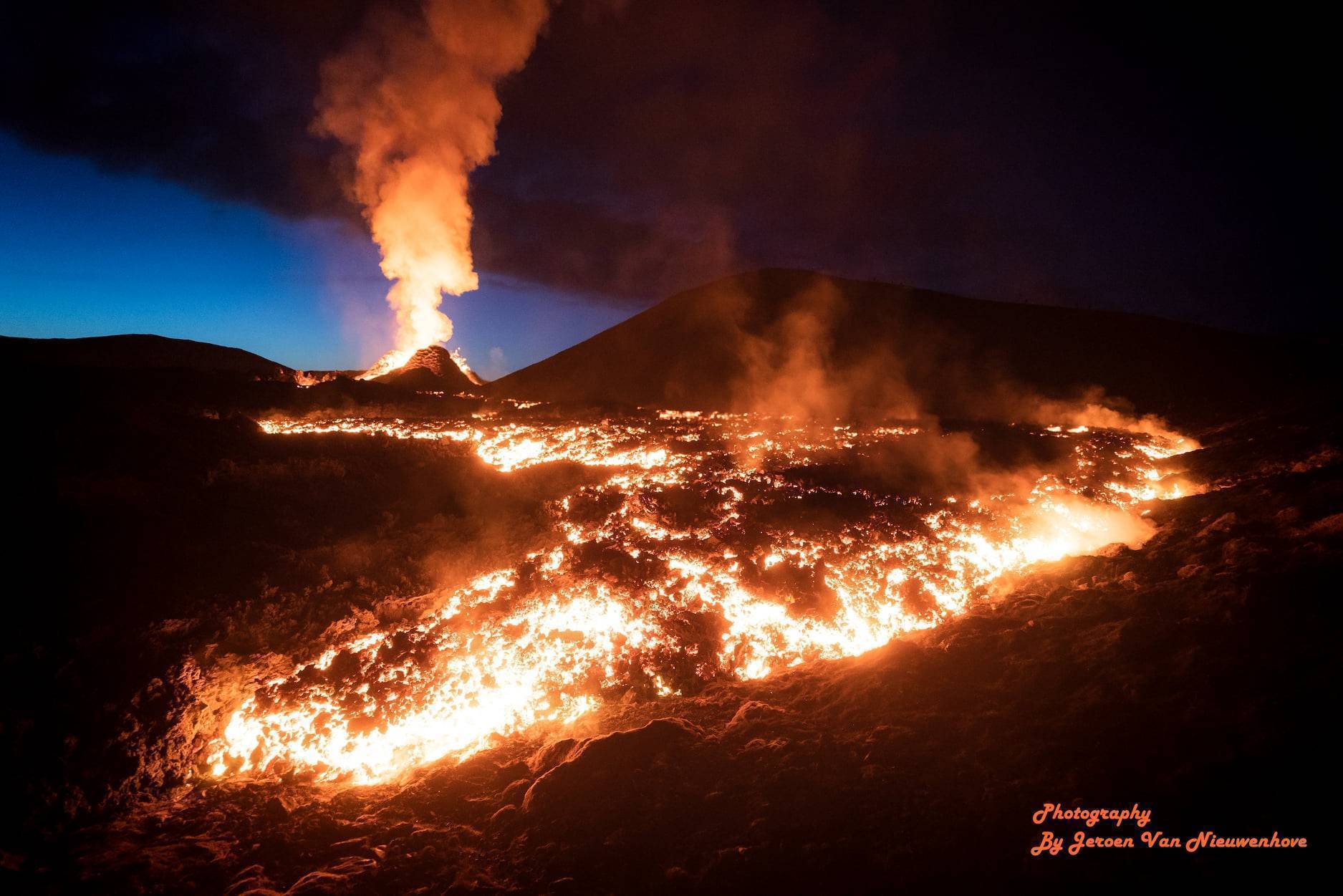 摄影图片欣赏:史上最震撼的火山喷发图景(上)