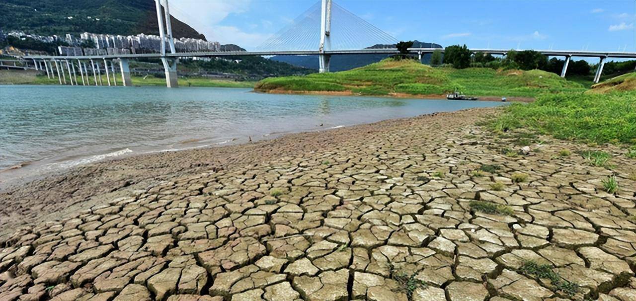 美国沙漠都发洪水了,霍金预言是不是要实现了吗_降雨_地球_地区
