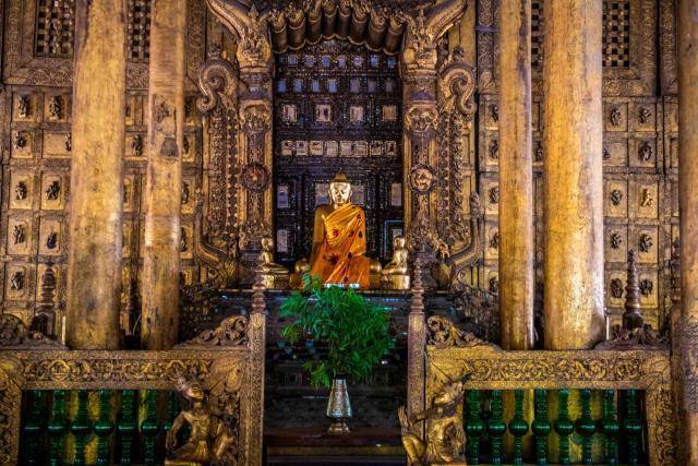 缅甸有座木头建造的僧院却被称为金色宫殿，没有金子却价值连城！