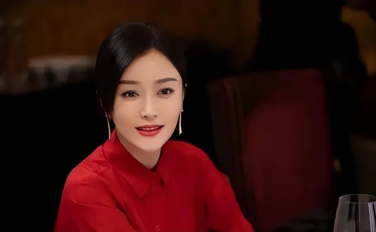 6743岁秦岚再演少女,打破"中年演员无戏演"的魔咒_角色_年龄_观众们