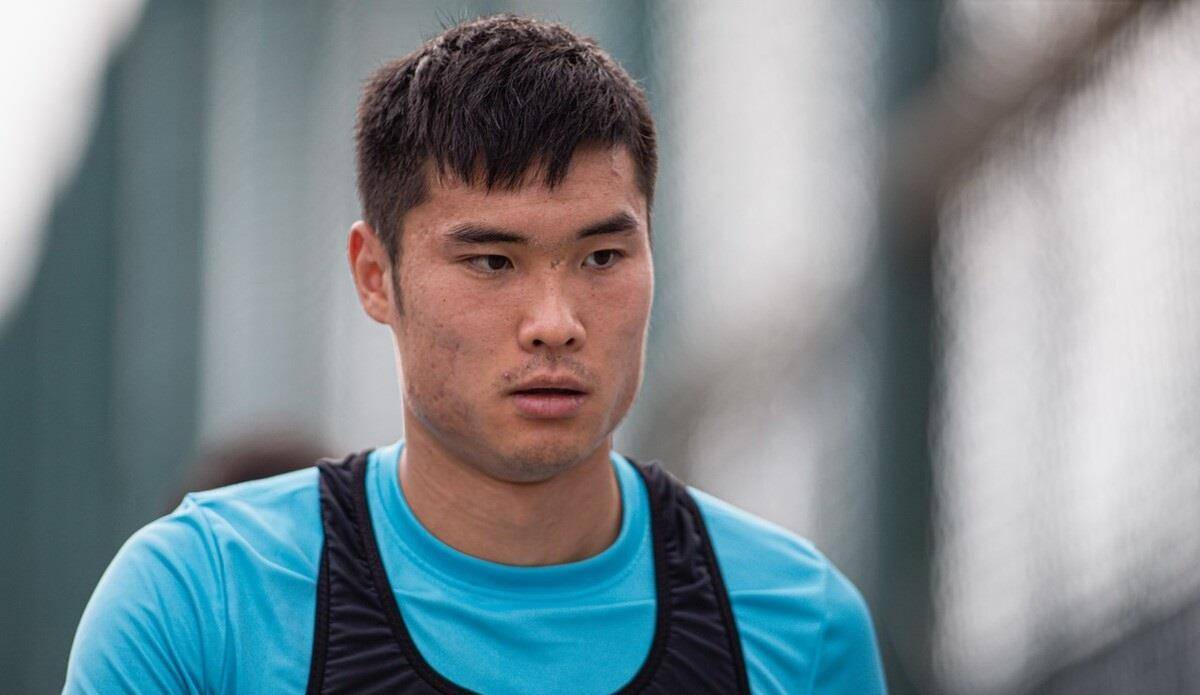 大连队曾接连引进两位本土王牌,结果没一个能用,一人已离队_单欢欢