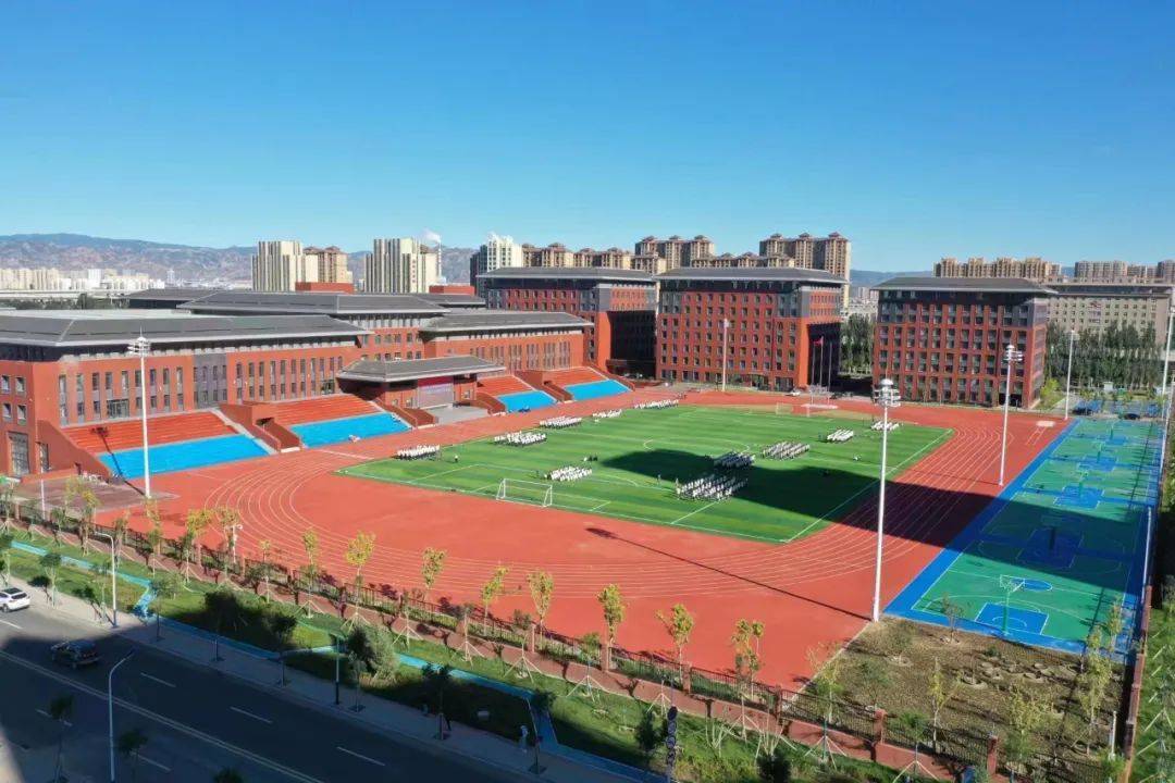 内蒙古草原红太阳食品股份有限公司万峰小区老旧小区改造及拆墙并院