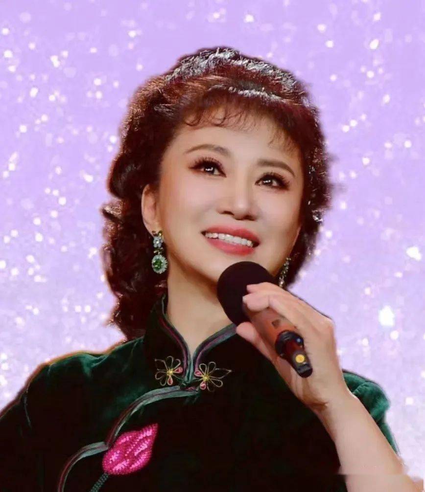 程桂兰,原总政歌剧团副团长,国家一级演员,著名女高音歌唱家,多年来