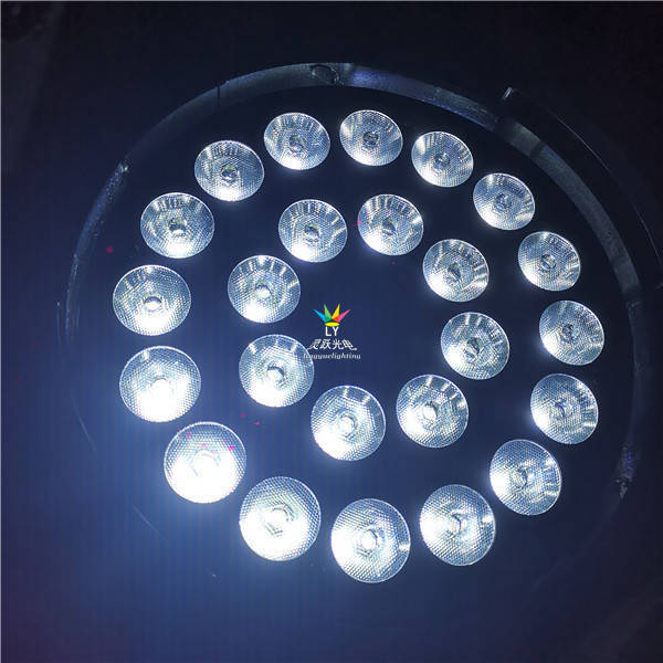 led舞台par灯 led染色帕灯 led大功率帕灯 多功能帕灯 四合一帕灯