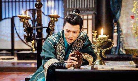 宇文邕杀敌一千,自损八百,得到了短暂的胜利,真正的赢家是杨坚_独孤