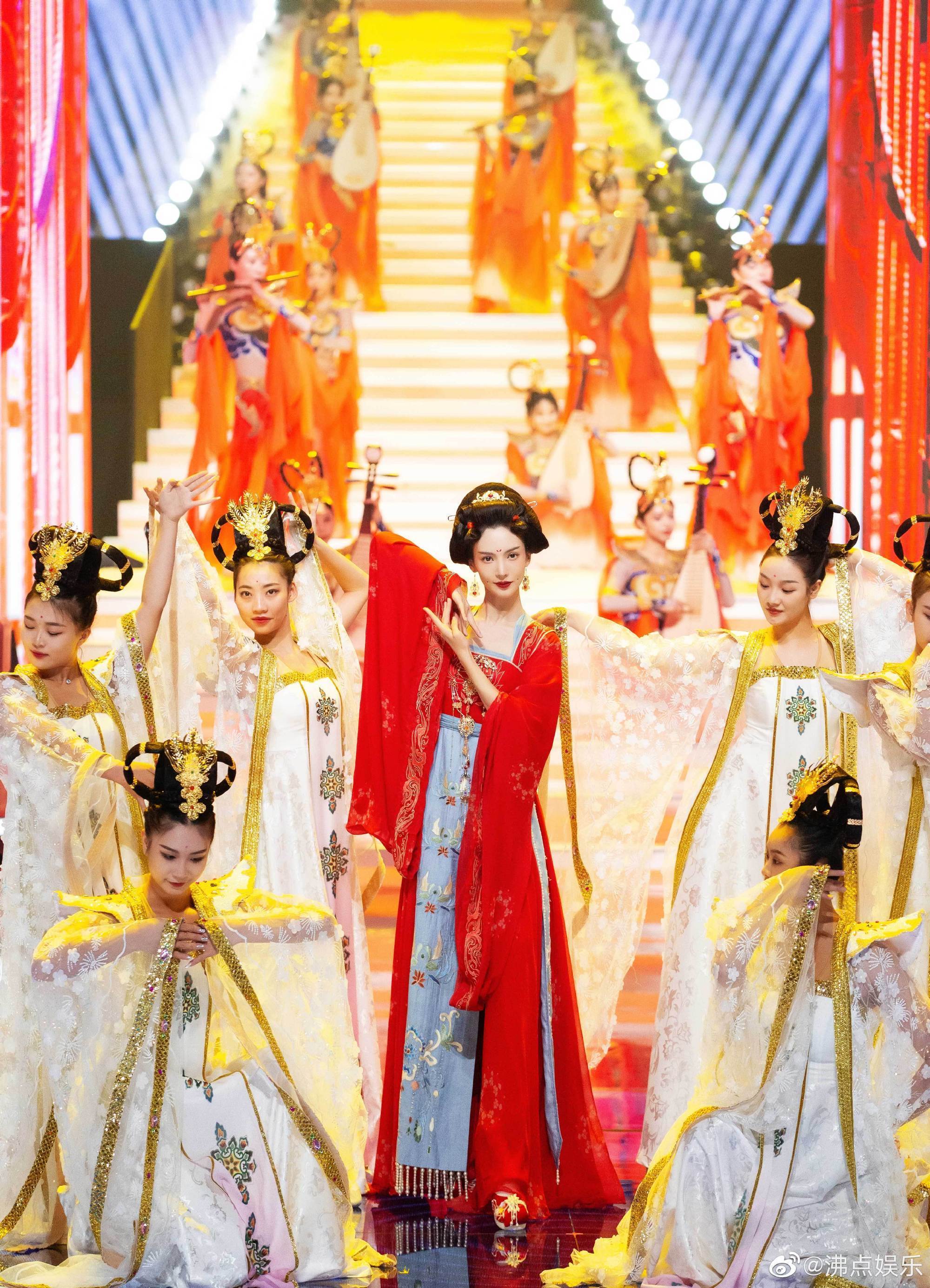 双11晚会名舞台:金晨,易烊千玺,秦岚,the9,时代少年团,周深_合体