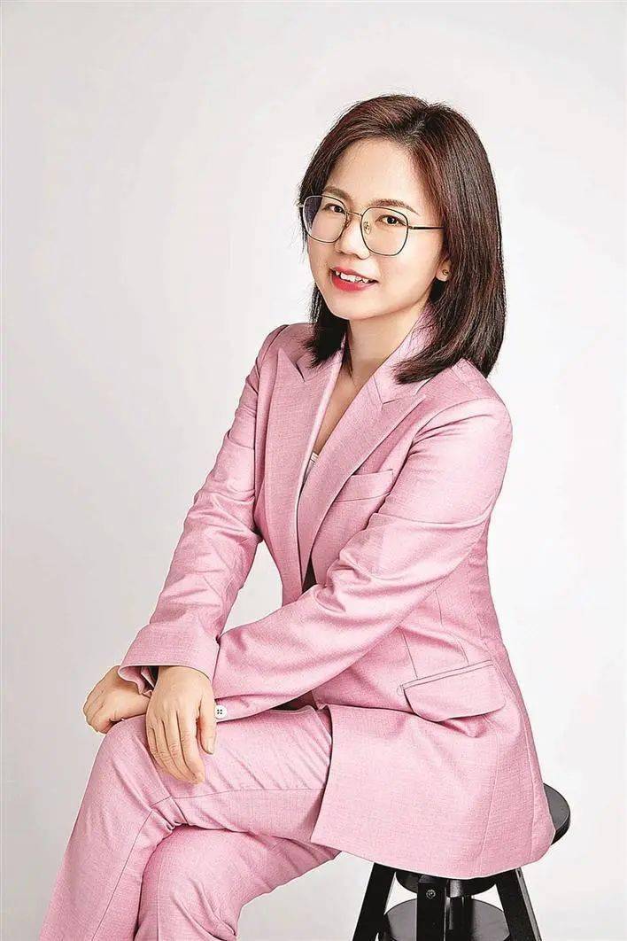 言静 第三批深圳市名班主任工作室主持人润物无声在细节中传递师爱10"