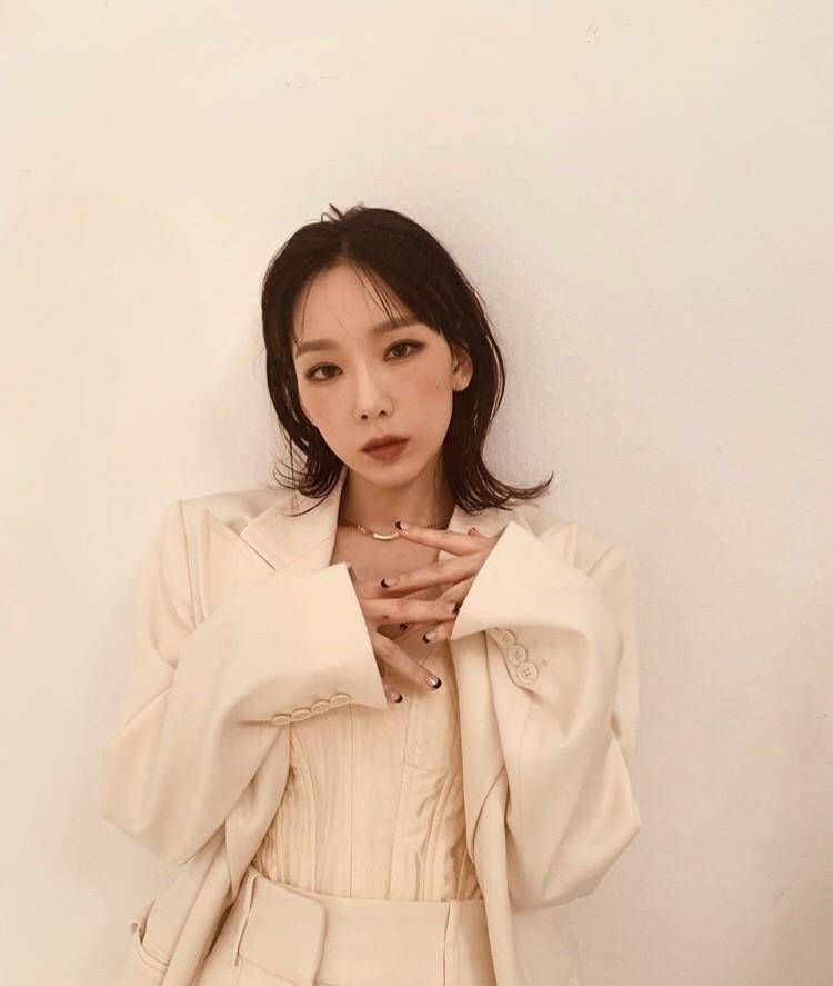 润娥剪了激短发 Ω 形状与太妍相撞 超高颜值的pk谁更仙?