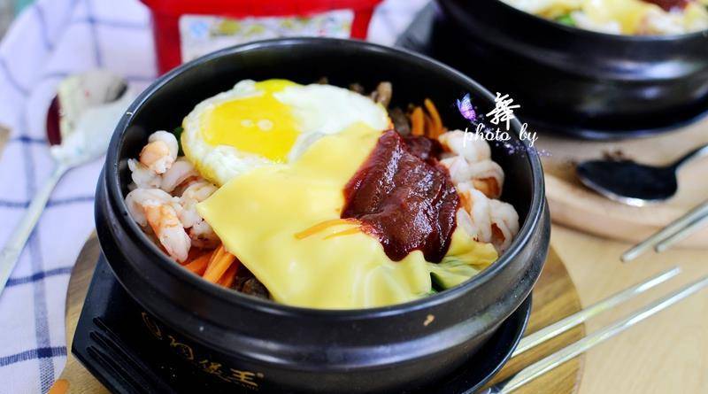 芝士石锅拌饭-即便吃拌饭也可以如此华丽_韩式_虾仁_口味
