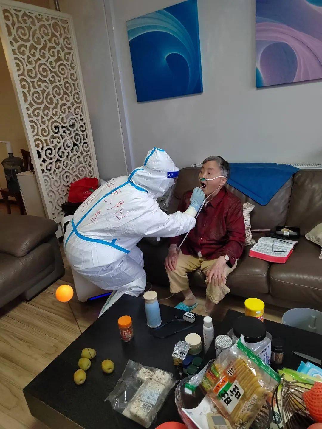 援蓉抗疫致敬恩阳108名最美逆行者