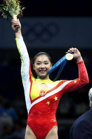 5岁学体操,21岁拿奥运冠军,22岁退役,体操皇后刘璇如今怎样了_训练