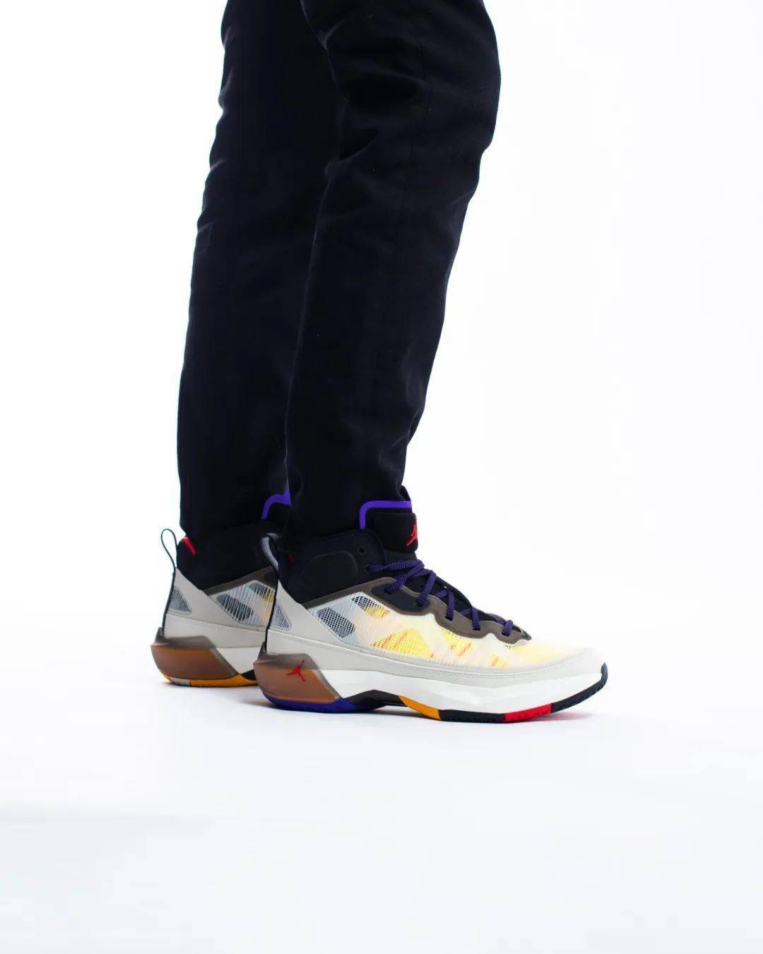 aj37「隐藏配色」全网最快上脚!别问哪里能买,因为._air_jordan_东单