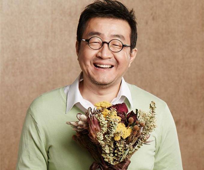 男星因癌症去世,年仅49岁,参演过50部影视剧_文哲_治疗_刘晓宇