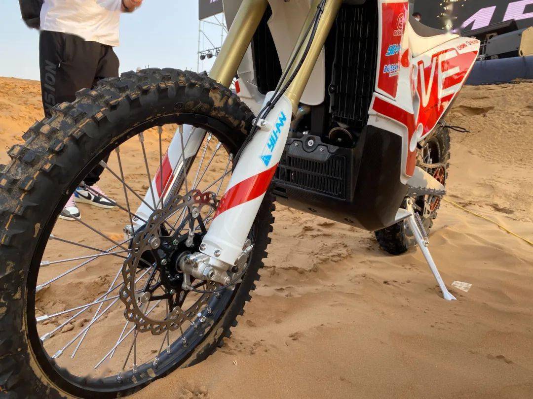 38万元起,"不走正道"的中排硬派拉力车,凯越450rally发布_搜狐汽车