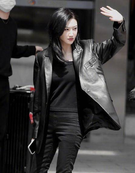 10位女星穿皮衣谁所以今天小编就给大家带来了一份女明星皮衣盘点,让