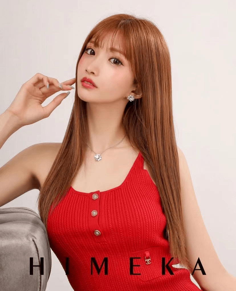 日本"最美夜店女王"爆红!一天吸金500万:有这样一张脸能不火吗?_himek