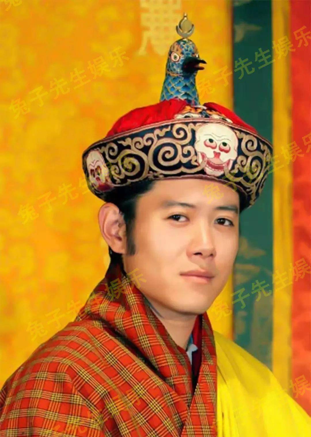 30岁不丹王后一肚子苦水，跪国王身边很郁闷，平等的爱一去不复返