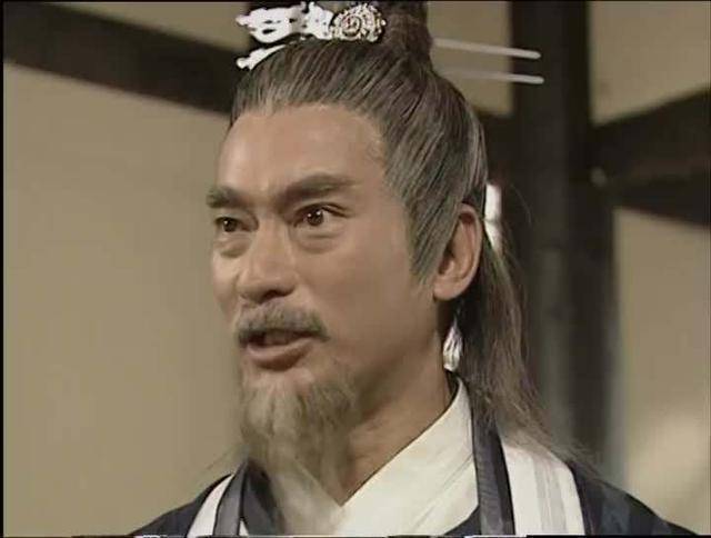 历史上的罗艺出身于将门世家,他的父亲是隋朝左监门将军罗荣