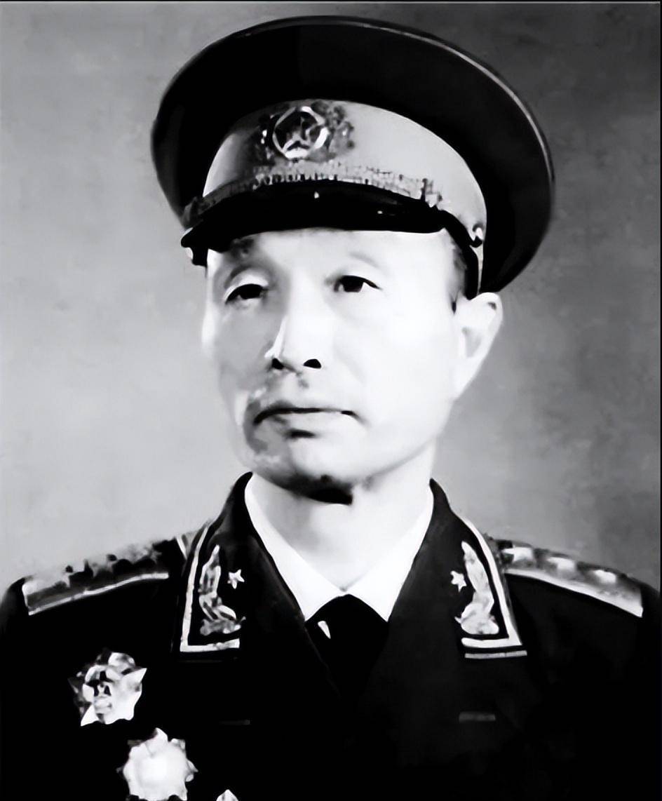 1984年张爱萍访美被刁难,将军一脚震慑美方,回国获邓公盛赞