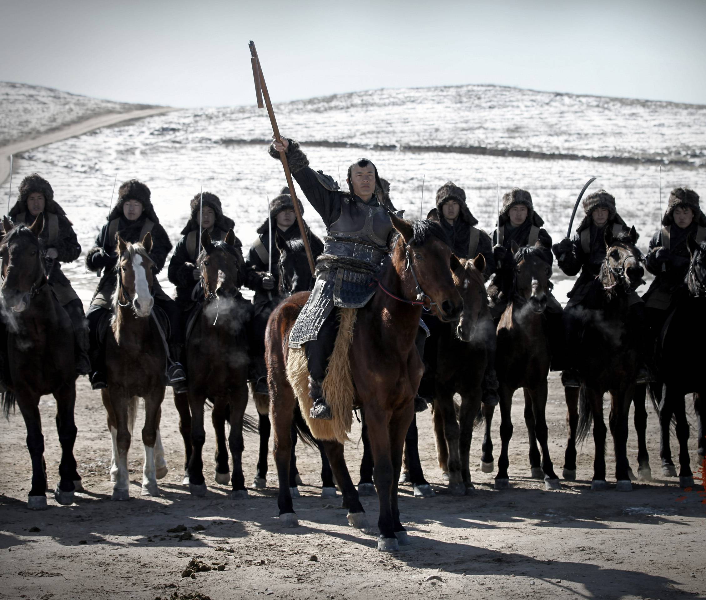 全军覆没,刘廷让孤掌难鸣,仰天长叹,策马舞刀突围,辽兵知其是宋军主将