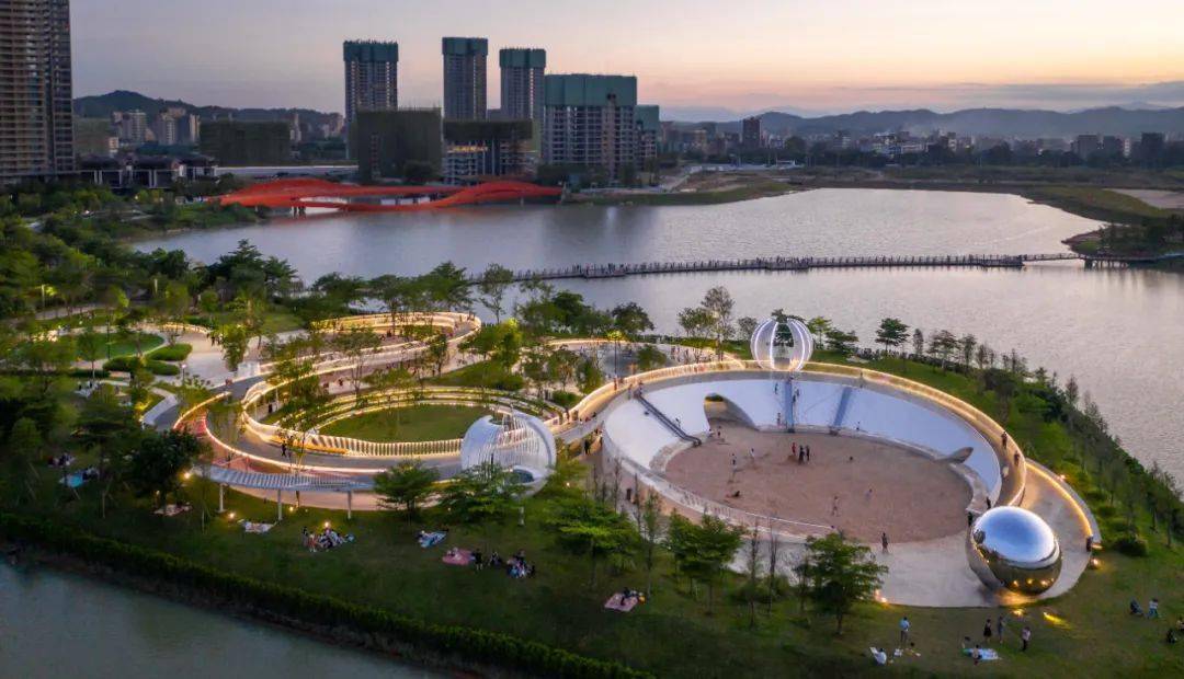 普宁 星河明珠湾公园 · 珍珠乐园 | 山湖珠链上的珍珠_场地_空间