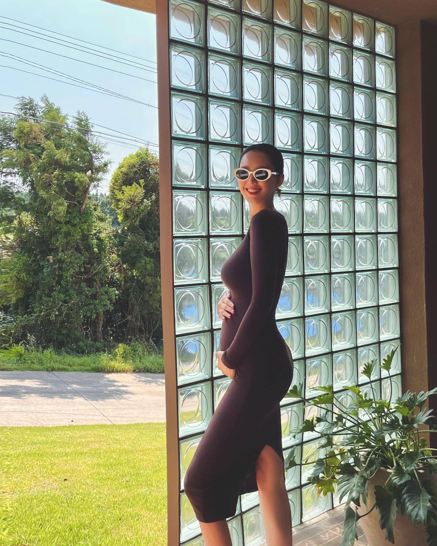 9月14日,池素妍在社交平台晒出了她和老公宋在喜