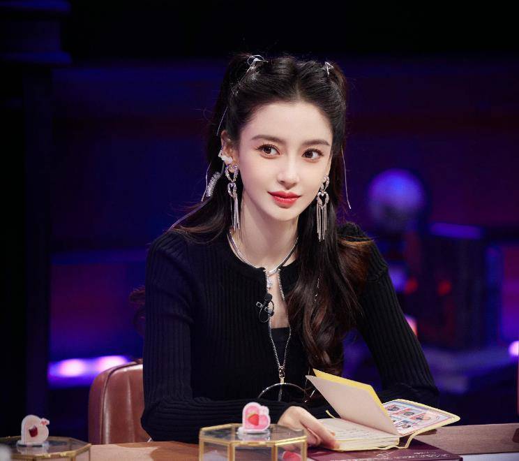 长期以来,baby一直被认为是"人造美女"的清白.