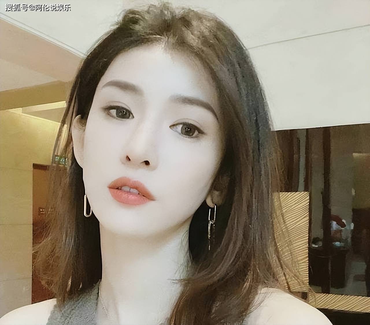 晒出跟李易峰聊天截图力证曾恋爱,怒骂湾湾无情_网友_女方_郭子渝