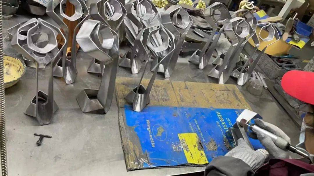 金属结构件在现代建筑中的华丽转身